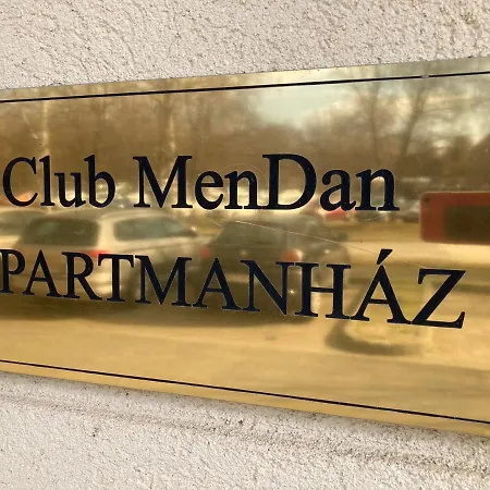 Schmidt Apartman *